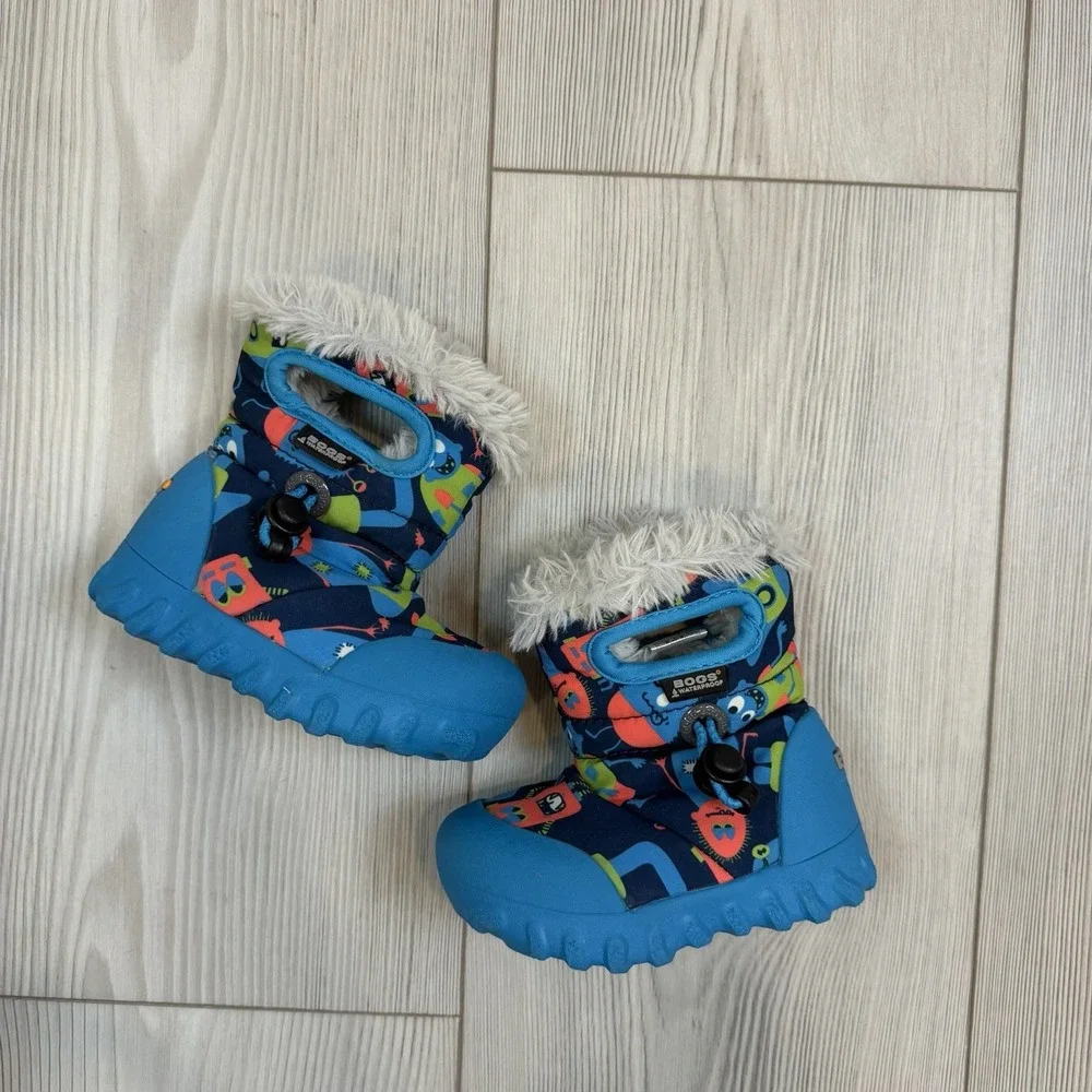 Bogs B-Moc Snow Robots Infant Toddler Size 4‎ Winter Boots, Blue Multi Pull On